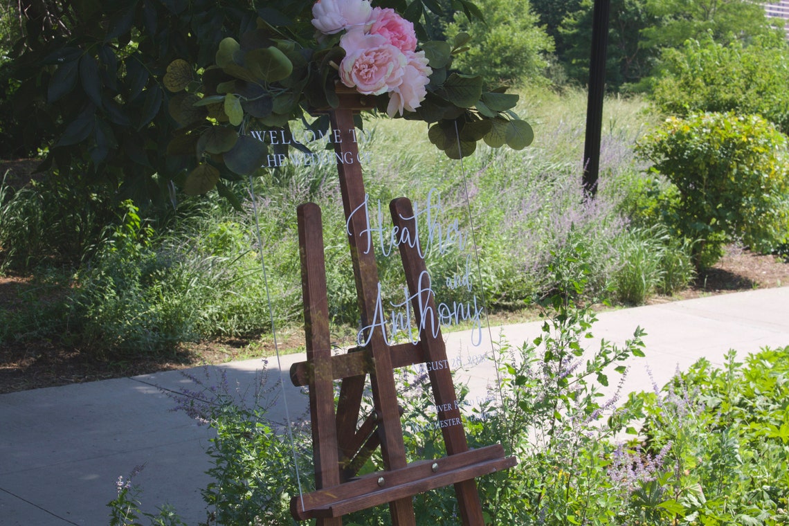 Acrylic event welcome sign. Customizable designs, fonts and dates for weddings, birthdays, bridal/baby showers, retirements or any other event you wish to celebrate. Place this sign at the entrance of your event to welcome your guests in style and simplicity. thequinnandcompany. www.thequinnandcompany.com.