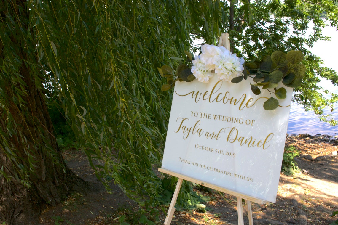 Acrylic Wedding sign. Customizable designs, fonts and dates for weddings, birthdays, bridal/baby showers, retirements or any other event you wish to celebrate. Place this sign at the entrance of your event to welcome your guests in style and simplicity. thequinnandcompany. www.thequinnandcompany.com.