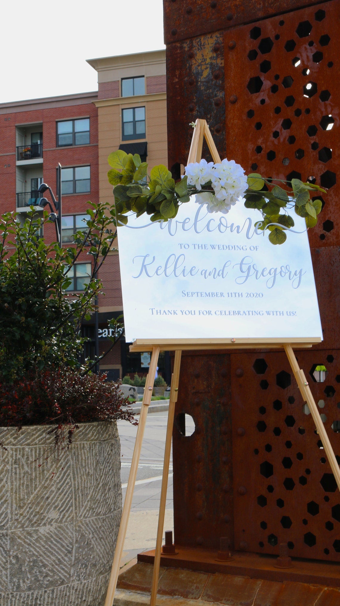 Mirror Acrylic Wedding welcome sign. Customizable designs, fonts and dates for weddings, birthdays, bridal/baby showers, retirements or any other event you wish to celebrate. Place this sign at the entrance of your event to welcome your guests in style and simplicity. thequinnandcompany. www.thequinnandcompany.com.