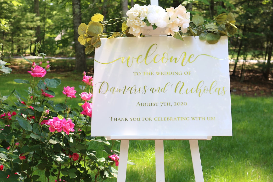 Acrylic Wedding sign. Customizable designs, fonts and dates for weddings, birthdays, bridal/baby showers, retirements or any other event you wish to celebrate. Place this sign at the entrance of your event to welcome your guests in style and simplicity. thequinnandcompany. www.thequinnandcompany.com.