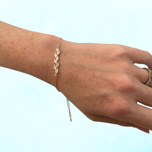 Bridesmaids Bracelet | Dainty Bracelet | Crystal Bracelet | Delicate Leaf Bracelet | Wedding Bracelet | Bridesmaid Gift | Bride Bracelet