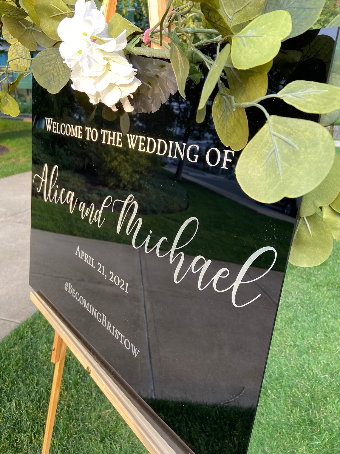 Acrylic event welcome sign. Customizable designs, fonts and dates for weddings, birthdays, bridal/baby showers, retirements or any other event you wish to celebrate. Place this sign at the entrance of your event to welcome your guests in style and simplicity. thequinnandcompany. www.thequinnandcompany.com.